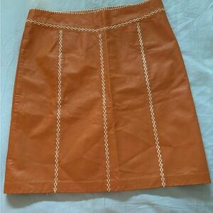 Leather skirt with contrasting detail stitching. Fully lined. Perfect condition.